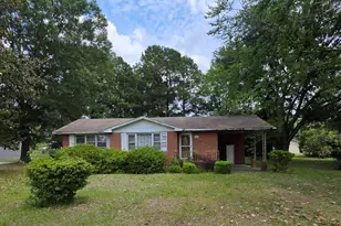 664 Eastland Ave, Kingstree, SC 29556 - Photo 2