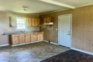 213 E Pickens St, Marion, SC 29571 - Photo 14