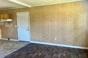 213 E Pickens St, Marion, SC 29571 - Photo 6