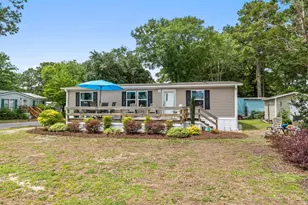 1617 Crystal Lake Dr, Myrtle Beach, SC 29575 - Photo 2