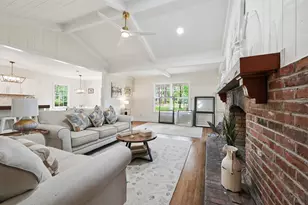 302 Azalea Dr, Mullins, SC 29574 - Photo 4