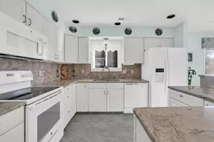 4612 Hedrick St, North Myrtle Beach, SC 29582 - Photo 12