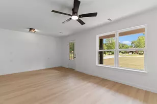 402 S Magnolia Ave, Andrews, SC 29510 - Photo 10