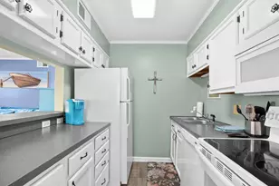 609 Hillside Dr S, North Myrtle Beach, SC 29582 - Photo 16