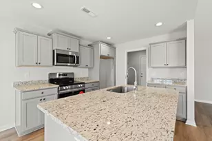 810 Woodside Dr, Conway, SC 29526 - Photo 4