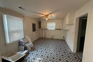 224 E Brooks St, Kingstree, SC 29556 - Photo 4