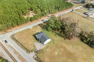706 Poor Farm Rd, Effingham, SC 29541 - Photo 34