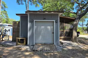 370 W Canal St, Garden City, SC 29576 - Photo 10
