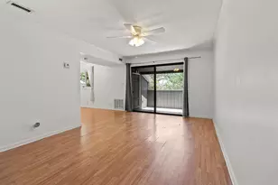 10301 N Kings Hwy, Myrtle Beach, SC 29572 - Photo 2