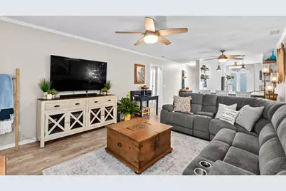 812 Villas Ct. #812, Garden City, SC 29576 - Photo 12