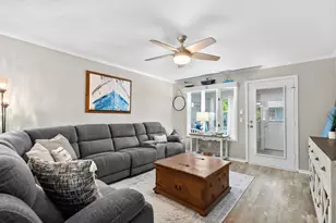812 Villas Ct, Garden City Beach, SC 29576 - Photo 10