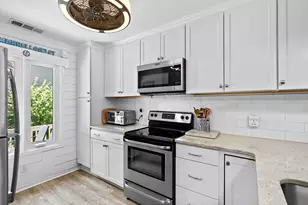 812 Villas Ct, Garden City Beach, SC 29576 - Photo 16