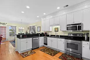 118-A Seabreeze Dr, Garden City, SC 29576 - Photo 4