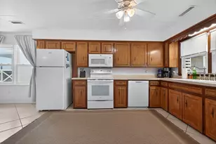 760 Springs Ave, Pawleys Island, SC 29585 - Photo 34