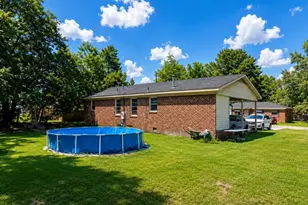215 Huggins St, Marion, SC 29571 - Photo 4