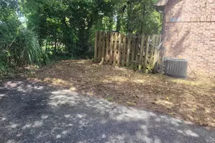 6301 Hawthorne Ln, Myrtle Beach, SC 29572 - Photo 2