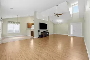 3048 Shorecrest Bay Dr, Murrells Inlet, SC 29576 - Photo 4
