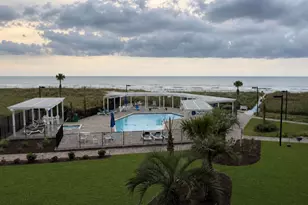 202 N Ocean Blvd, North Myrtle Beach, SC 29582 - Photo 2
