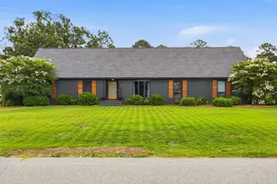 840 Thunderbird Dr, Florence, SC 29501 - Photo 2