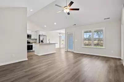 189 Moury Dr, Georgetown, SC 29440 - Photo 2