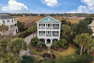 10 Sea Oats Cir, Pawleys Island, SC 29585 - Photo 2