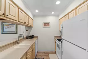 300 Marsh Pl, Garden City, SC 29576 - Photo 10