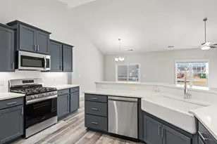 1054 Dogwood St, Aynor, SC 29511 - Photo 4