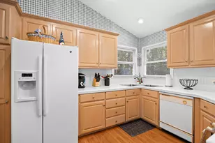 25 Saint Julian Ct, Pawleys Island, SC 29585 - Photo 8