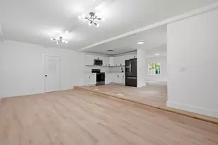 200 E Pickens St, Marion, SC 29571 - Photo 12