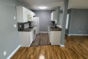 8725 Chandler Dr, Myrtle Beach, SC 29575 - Photo 4