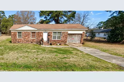 206 Huggins St, Marion, SC 29571 - Photo 1