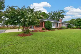 300 E Lloyd St, Mullins, SC 29574 - Photo 6