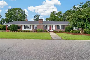 300 E Lloyd St, Mullins, SC 29574 - Photo 1