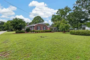 300 E Lloyd St, Mullins, SC 29574 - Photo 8