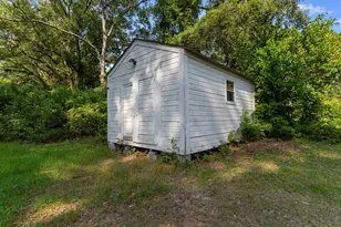 411 E Leitner St, Latta, SC 29565 - Photo 34