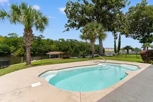 352 Waterside Dr, Myrtle Beach, SC 29577 - Photo 4