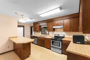 197 Glass Hill Dr, Conway, SC 29526 - Photo 4