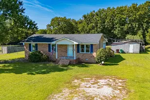 325 Grices Ferry Ct, Mullins, SC 29574 - Photo 2