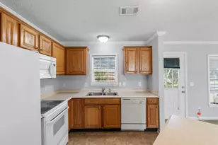1017 Holt Rd, Conway, SC 29526 - Photo 4