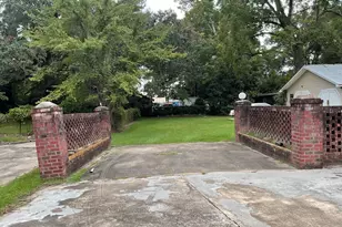 1617 Emanuel St, Georgetown, SC 29440 - Photo 4