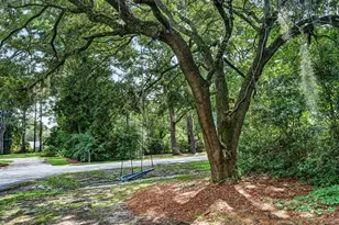 810 River Oaks Cir, Pawleys Island, SC 29585 - Photo 18
