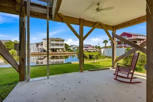208 Vista Dr, Garden City, SC 29576 - Photo 6
