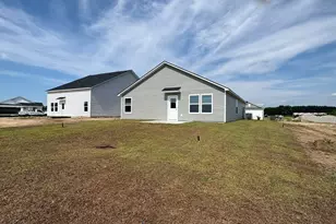 605 Shady Ridge Dr, Loris, SC 29569 - Photo 2