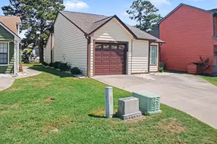 1010 Charles St, North Myrtle Beach, SC 29582 - Photo 2