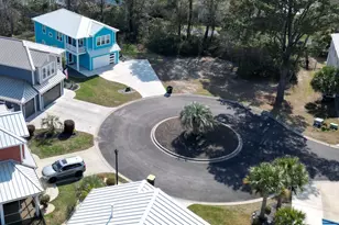 176 Lake Pointe Dr, Garden City, SC 29576 - Photo 1