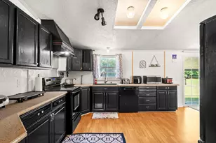 2060 Martin St, Loris, SC 29569 - Photo 8