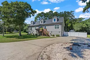 389 2nd Ave S, Murrells Inlet, SC 29576 - Photo 2