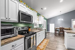 905 Futrell St, Loris, SC 29569 - Photo 16
