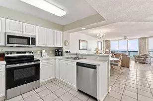 102 N Ocean Blvd, North Myrtle Beach, SC 29582 - Photo 2