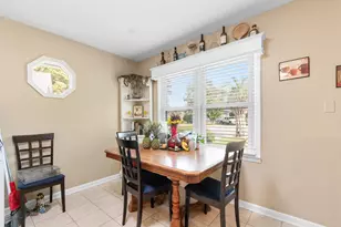 9634 Kings Grant Dr, Murrells Inlet, SC 29576 - Photo 8